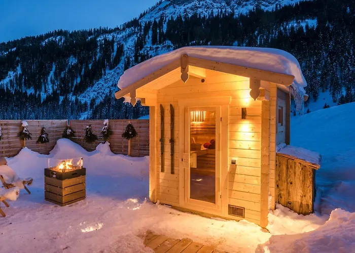 Grand Flueh - Alpiner Luxus & Dağ evi Nesselwängle