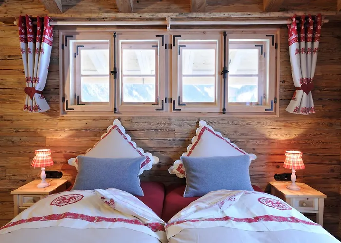 Grand Flueh - Alpiner Luxus & Dağ evi Nesselwängle